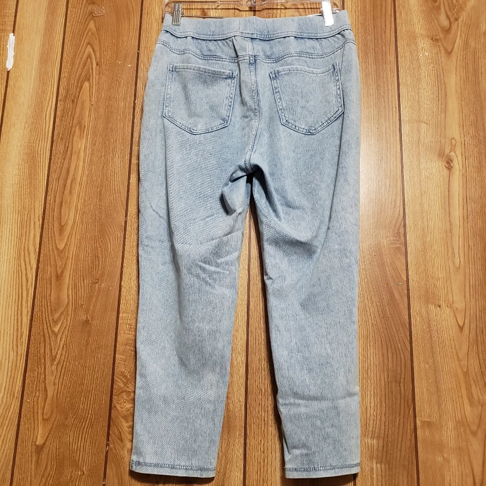 Time and Tru Women Jeggings Stretch Capri High Rise Light denim Medium - Picture 2 of 5